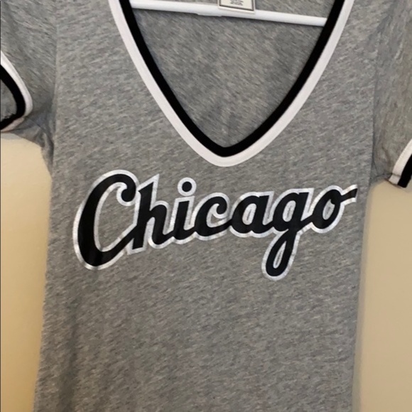 VICTORIA SECRET PINK Chicago White Sox T-Shirt, V-Neck, Small baseball - Picture 14 of 14